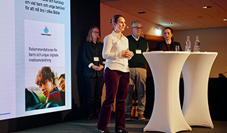 2. Sara Fritzell, Linda Forssman, Mikael Heimann och Iris-Corinna Schwarz_325.png