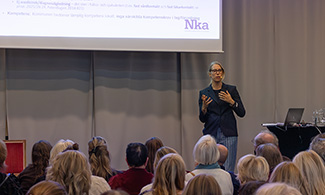 Ingrid Lindholm, Nka föreläser