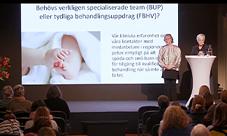 Catarina Furmark, Leg psykolog, BUP Region Norrbotten, doktorand vid Karolinska Institutet,  samt Kerstin Neander,  fil dr, socionom, affilierad forskare vid Örebro universitet.