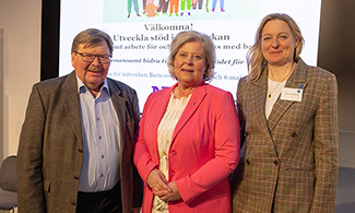 Lennart Magnusson, seniorrådgivare och forskare vid Nka, Camilla Waltersson Grönvall, socialtjänstminister, och Agnes Lundström, utredare vid Socialstyrelsen.
